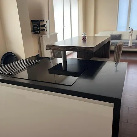 Viviappartments, - Przy Metro Apartamento Varsovia